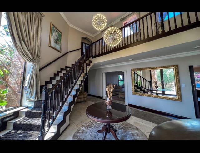 6 BEDROOM HOUSE FOR SALE IN MEYERSDAL